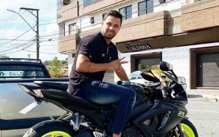 Morre ataca por abelhas após acidente