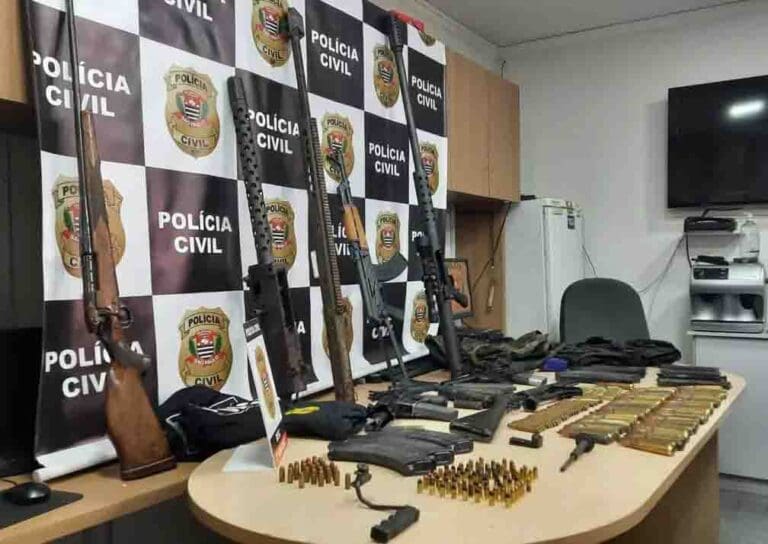 Polícia encontra no interior de SP depósito com armas de quadrilha que fez ataque em Guarapuava