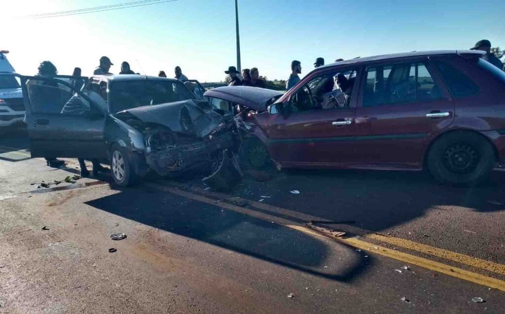 Batida entre carros