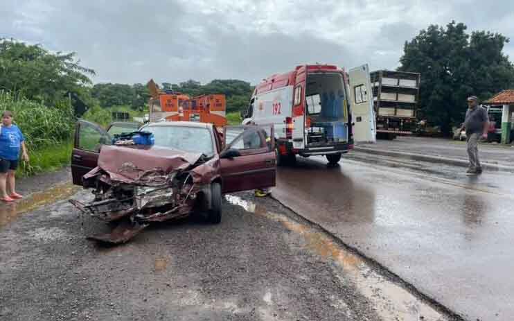 Colisão ocorreu no distrito de São José, em Jandaia do Sul, no começo da tarde desta quinta (16) / Foto: Defesa Civil de Jandaia do Sul