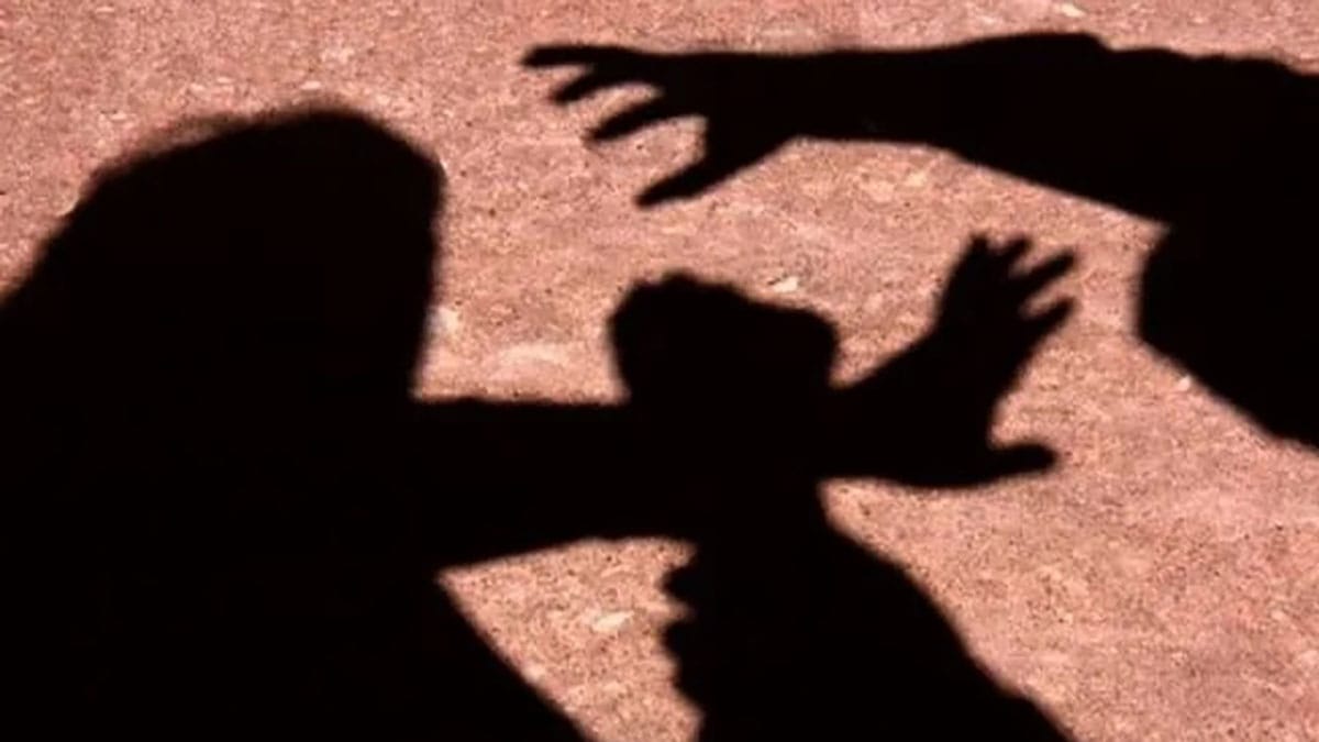 Casal troca acusação de agressões