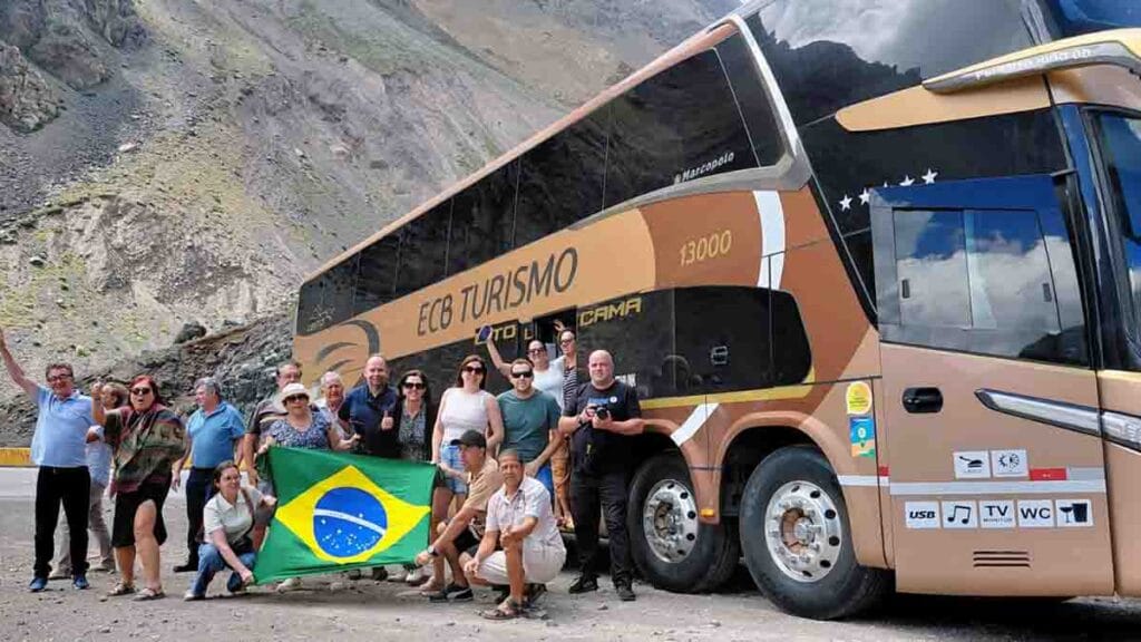 Professores do Vale do Ivaí durante travessia da Cordilheira dos Andes na Argentina