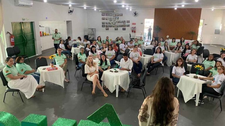 Servidores da Assistência Social de Ivaiporã reunidos durante encontro de planejamento 2026