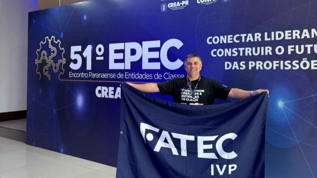 Acadêmico da Fatec Ivaiporã participa de evento do Crea Júnior Paraná