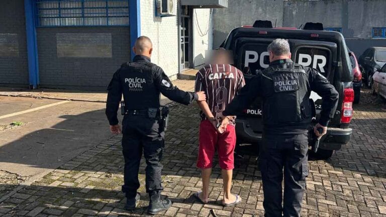 Deitdo sendo encaminhado a víatura em Ribeiro Bonito