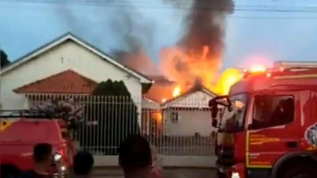 Incêndio atinge templo da Seicho-No-Ie no Jardim Apucarana, em Apucarana