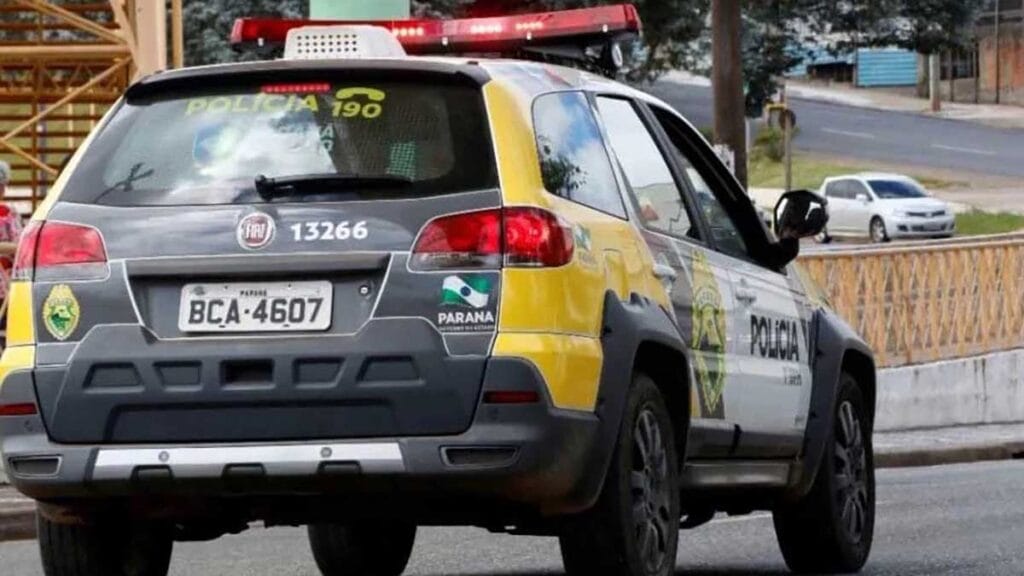 Acidente entre motoneta e bicicleta na Rua Mato Grosso, no Centro de Ivaiporã