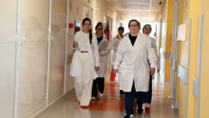 Acadêmicos de Medicina da Fatec Ivaiporã ampliam aprendizado prático na rede pública de saúde, com acompanhamento de médicos e profissionais do SUS