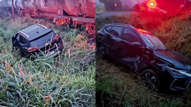 Veículo oficial da Prefeitura de Cambira após colisão com trem em cruzamento ferroviário