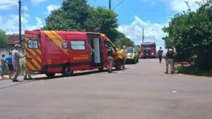 Acidente entre duas motocicletas no cruzamento da Rua Paulista com Osvaldo Cruz em Ivaiporã