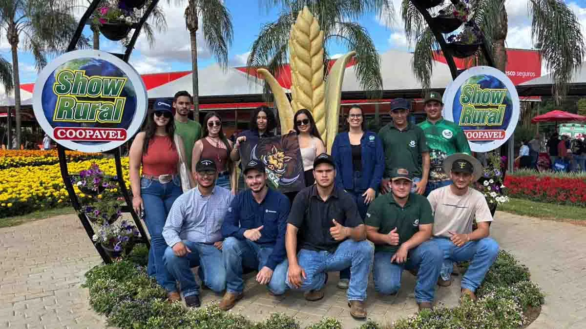 cadêmicos da Fatec Ivaiporã conheceram tecnologias e oportunidades no 38º Show Rural Coopavel.
