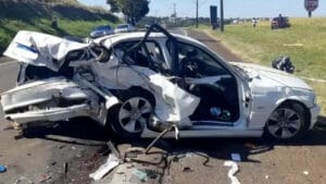 Acidente na BR-369 envolvendo BMW e VW Gol que deixou duas mortes em 2020 no Paraná.