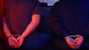 Dois suspeito presos em agressão no centro de Borrazópolis