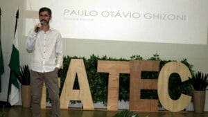 Arquiteto e engenheiro participam de aula magna na Fatec Ivaiporã com acadêmicos