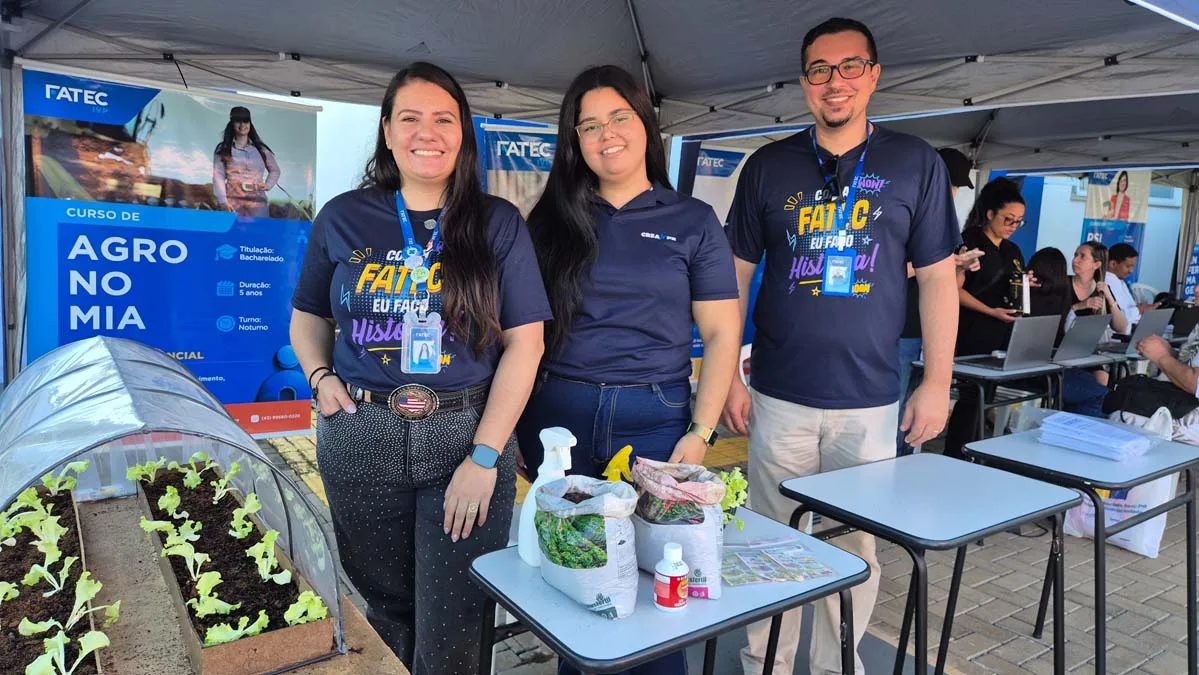 Acadêmicos da Fatec Ivaiporã atendem moradores durante o Justiça no Bairro
