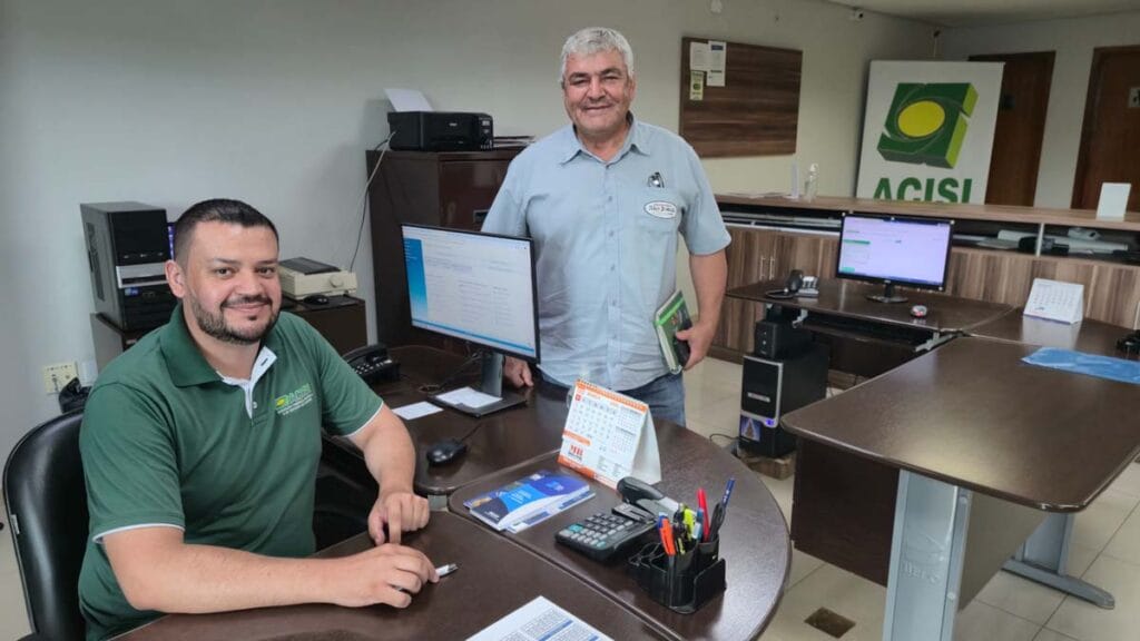 Acadêmicos da Fatec Ivaiporã em atuação profissional em empresas e cooperativas