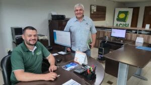 Acadêmicos da Fatec Ivaiporã em atuação profissional em empresas e cooperativas