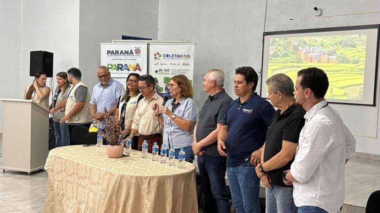 Reunião do Território Vale do Ivaí realizada no Centro de Eventos de Jardim Alegre com lideranças regionais