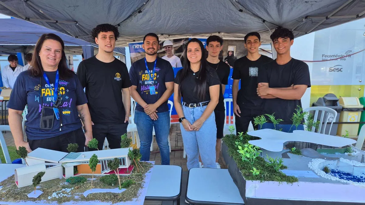 Acadêmicos da Fatec Ivaiporã atendem moradores durante o Justiça no Bairro