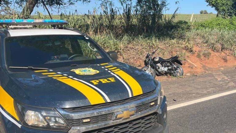 Acidente entre motocicleta e carreta na BR-376 em Nova Londrina