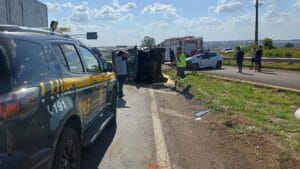 cidente entre carro e caminhonete na BR-376 em Mandaguari deixa um morto
