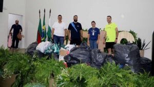 Estudantes e parceiros organizam doações de roupas na Fatec Ivaiporã