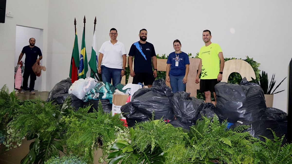 Estudantes e parceiros organizam doações de roupas na Fatec Ivaiporã