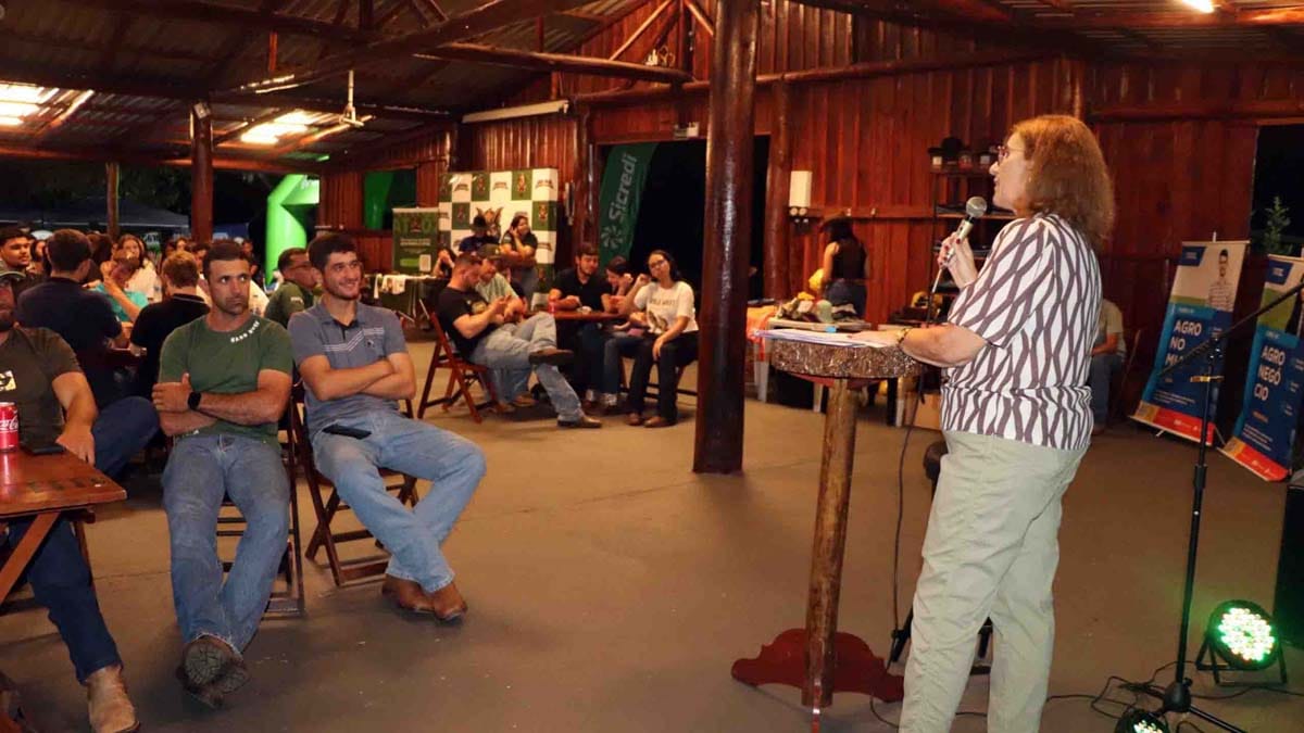 Acadêmicos da Fatec Ivaiporã participam da I Ruralis em evento voltado ao agronegócio