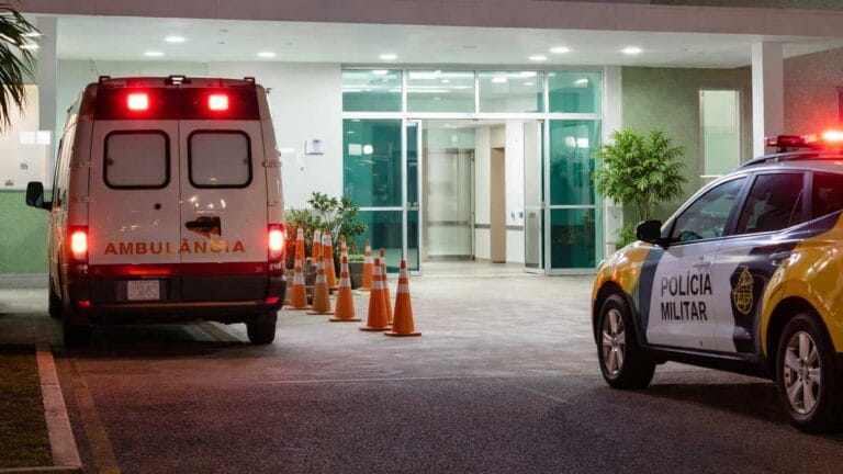 Viatura da Polícia Militar em ocorrência de violência doméstica em Ivaiporã