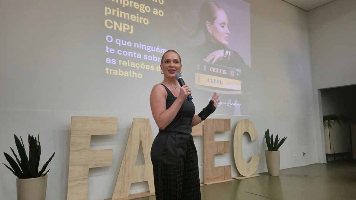 Palestra na Fatec Ivaiporã sobre emprego CLT e trabalho como CNPJ