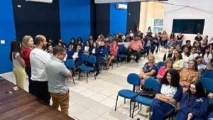 Palestra reuniu jovens no Centro da Juventude e reforçou a prevenção às drogas em Ivaiporã