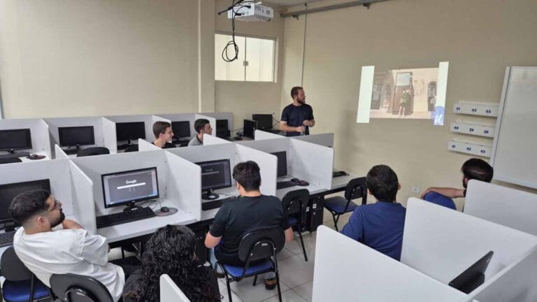 Acadêmicos participam de workshop durante Jornada Acadêmica da Fatec Ivaiporã