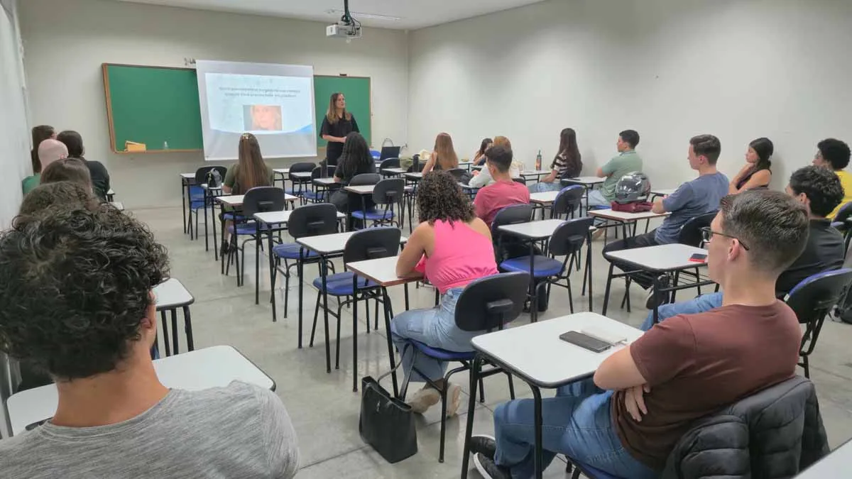 Acadêmicos participam de workshop durante Jornada Acadêmica da Fatec Ivaiporã