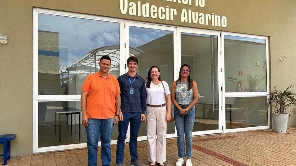 Secretária de Saúde de Roncador visita a Fatec Ivaiporã para discutir parceria na área da saúde