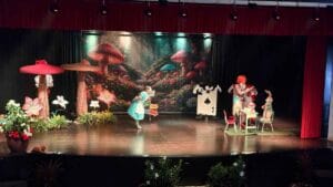 Abertura da temporada cultural reúne estudantes no Centro Cultural de Ivaiporã