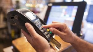 Carteira foi localizada, mas sem dinheiro e com uso indevido do cartão