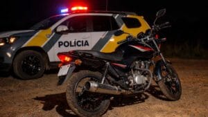 Motocicleta apreendida pela PM após abordagem na zona rural de Cruzmaltina