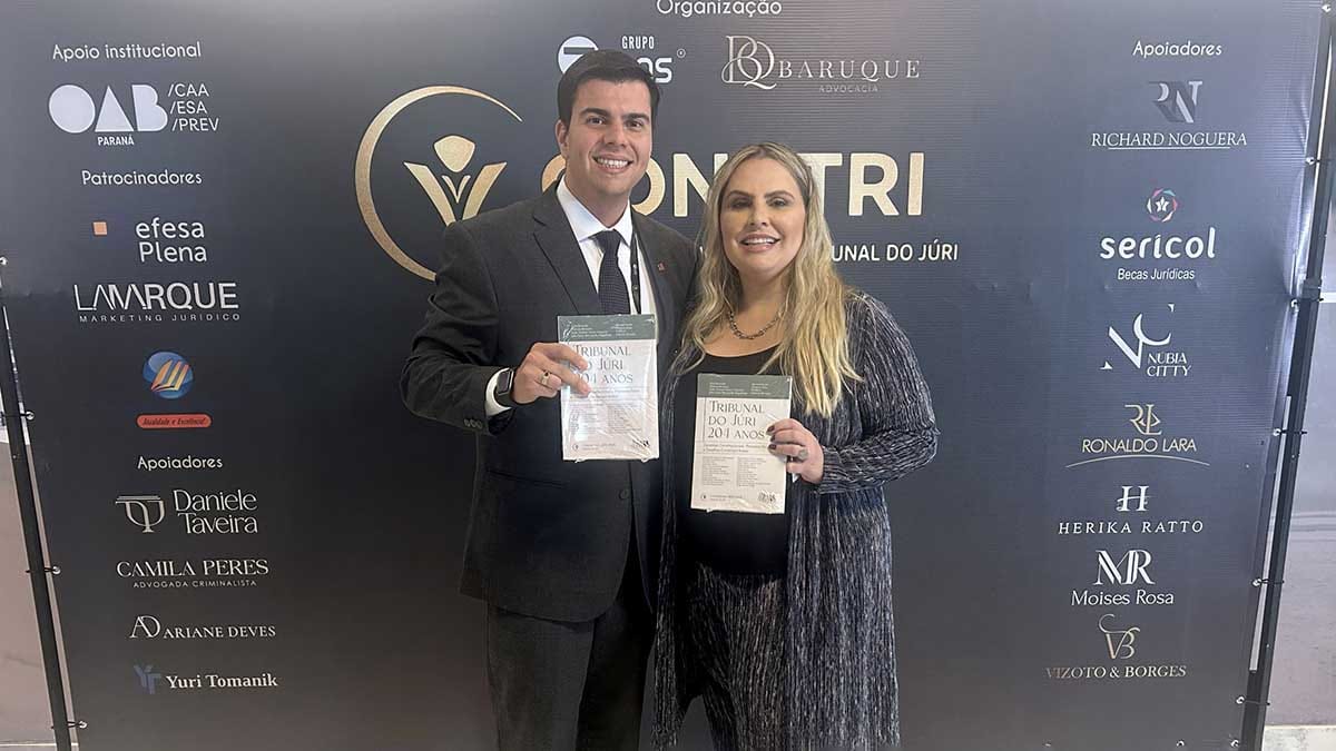 Professor Jader Kozan durante congresso jurídico sobre Tribunal do Júri em Curitiba