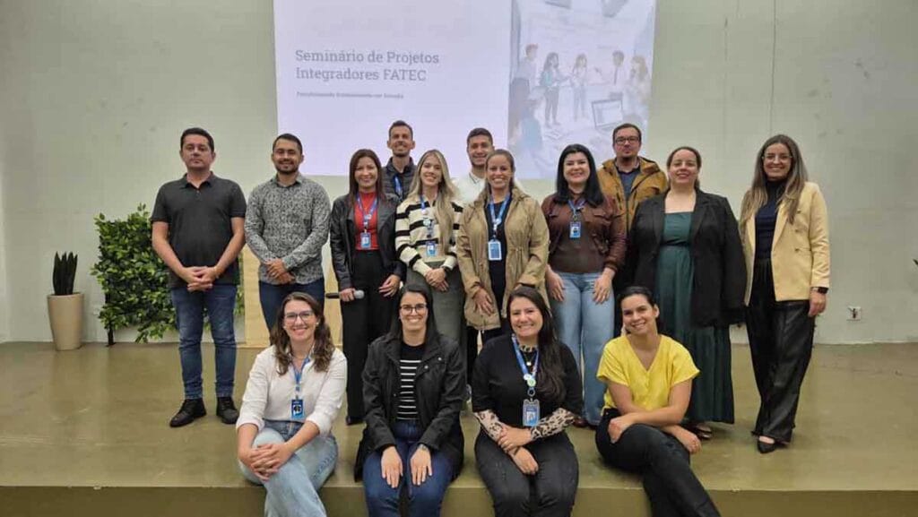 Seminário da Fatec Ivaiporã reuniu professores e coordenadores para apresentação de 240 projetos integradores