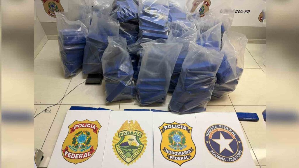 PRF e PM apreendem 480 kg de maconha após perseguição em Rolândia Apreensão de 480 kg de maconha em Rolândia