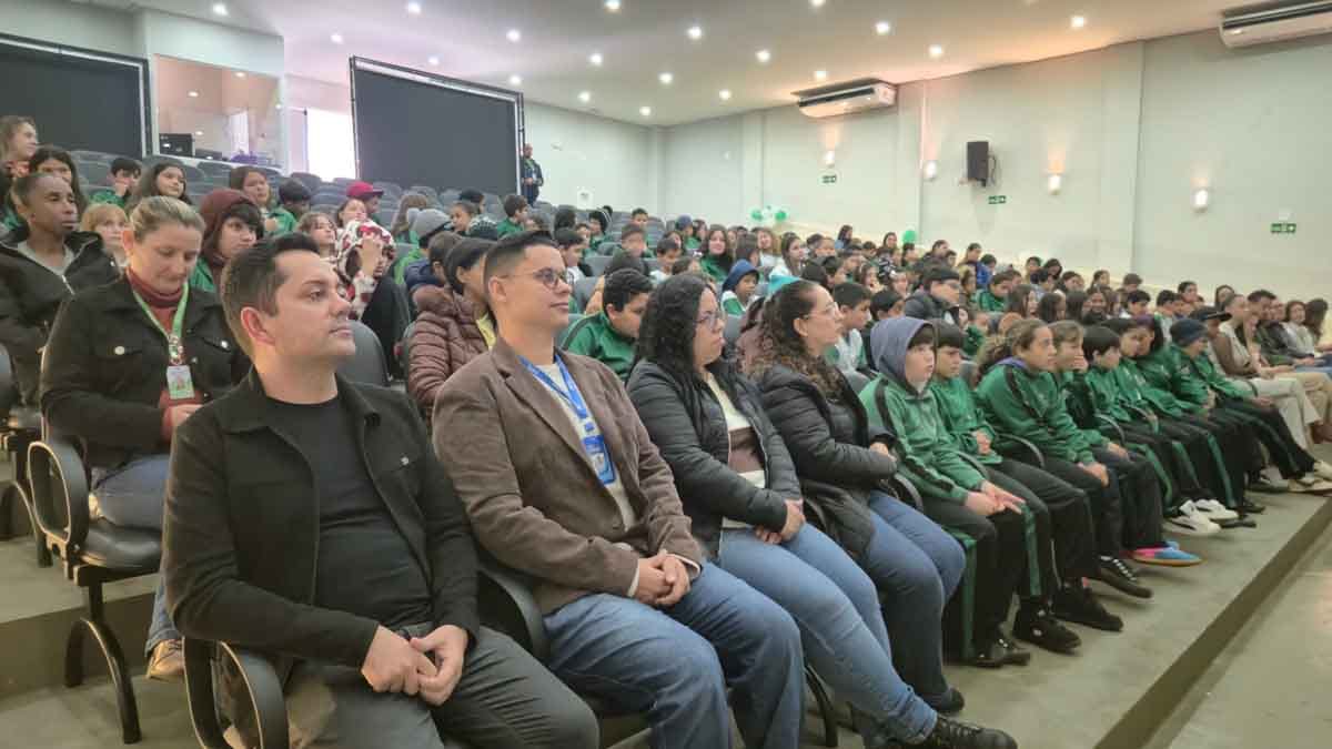 Projeto sobre educação fiscal mobiliza estudantes em parceria entre Prefeitura e Fatec Ivaiporã educacao-fiscal-fatec-ivaiporã (2)