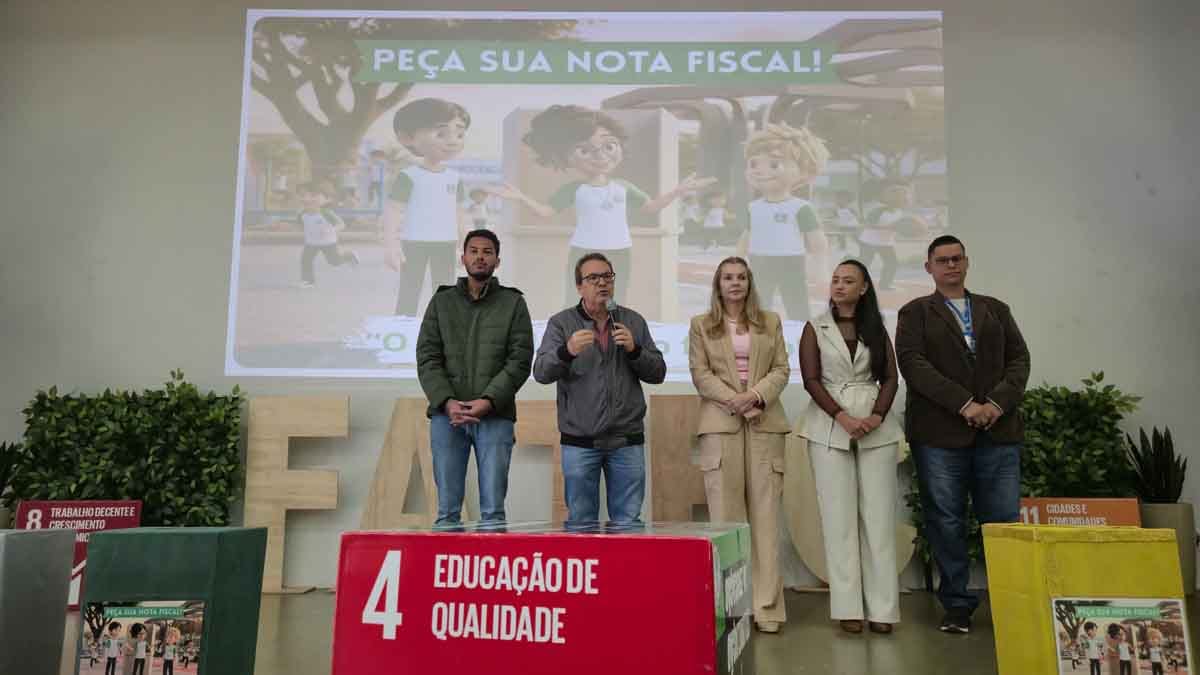 Projeto sobre educação fiscal mobiliza estudantes em parceria entre Prefeitura e Fatec Ivaiporã Estudantes participam de ação sobre educação fiscal em Ivaiporã