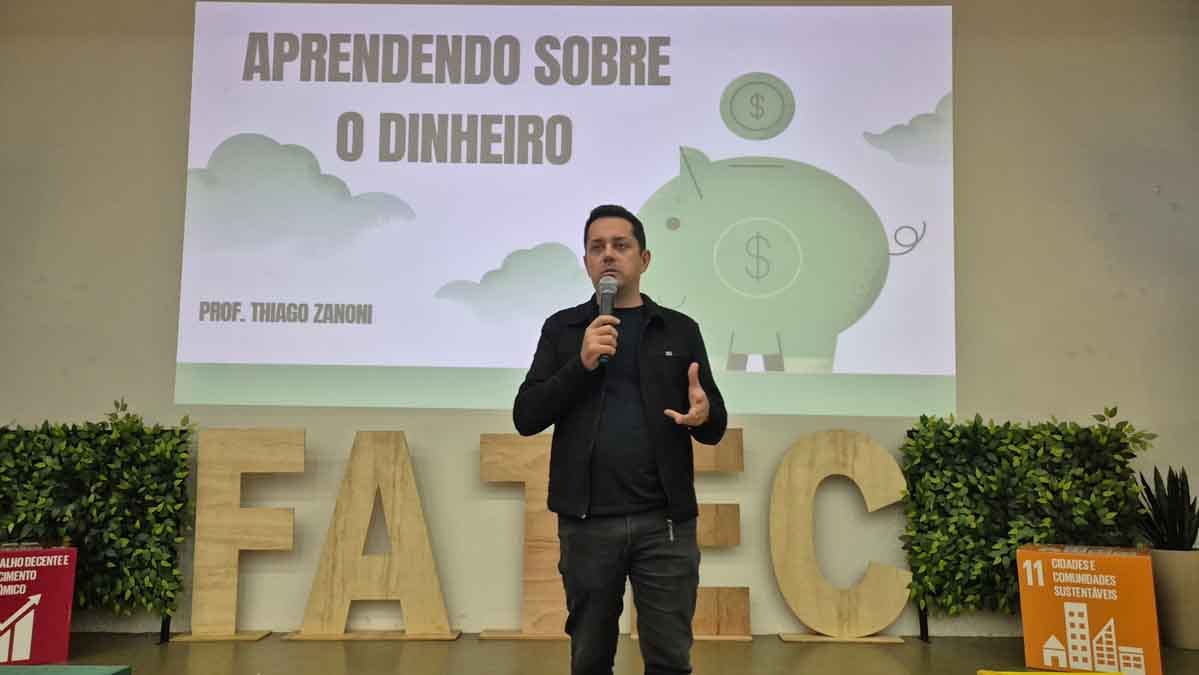 Projeto sobre educação fiscal mobiliza estudantes em parceria entre Prefeitura e Fatec Ivaiporã Estudantes participam de ação sobre educação fiscal em Ivaiporã