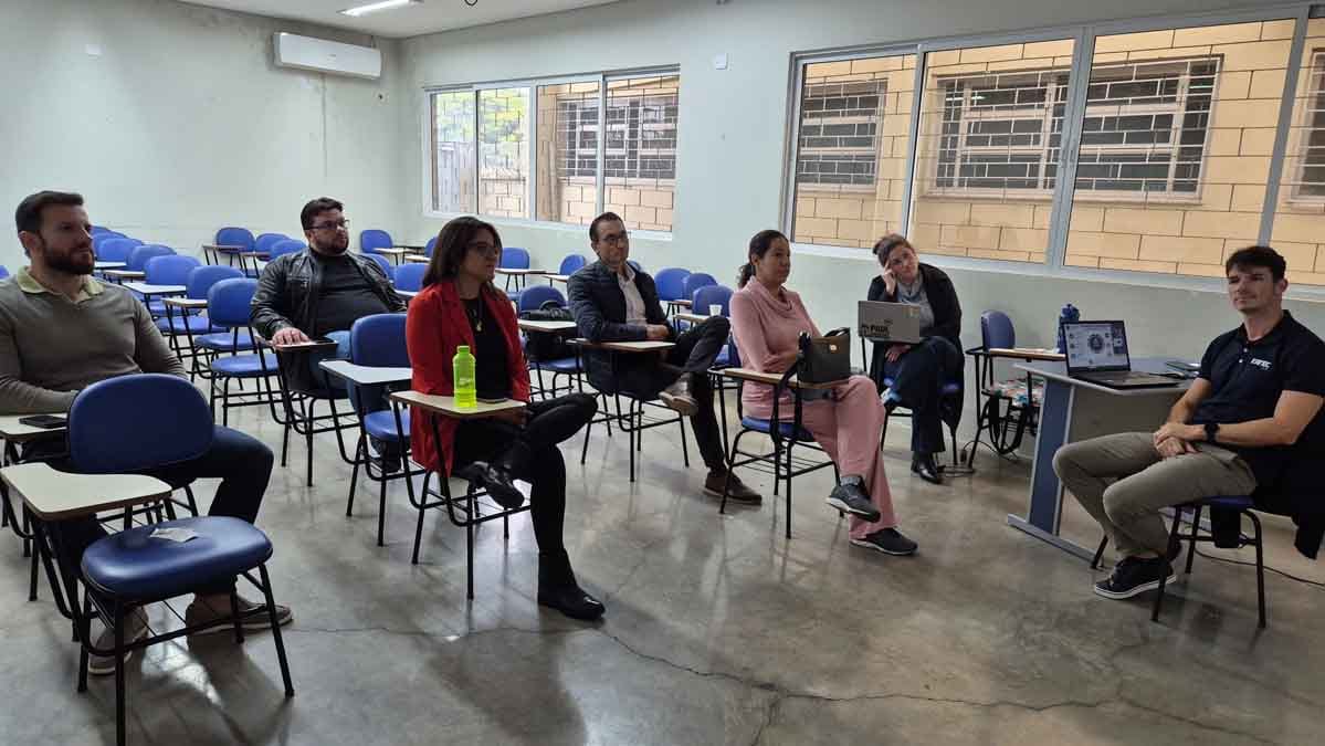 Fatec Ivaiporã promove Encontro Pedagógico com integração e lançamento do Vestibular de Inverno Direção, professores e colaboradores durante Encontro Pedagógico da Fatec Ivaiporã