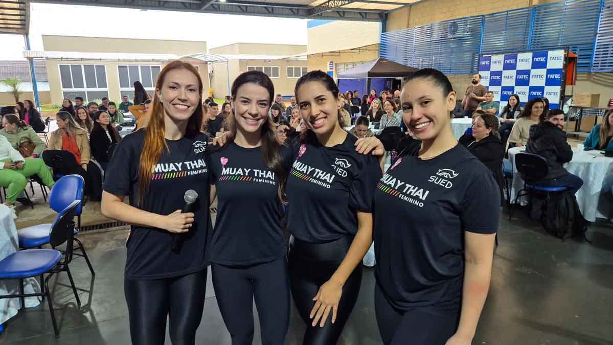 Fatec Ivaiporã promove Encontro Pedagógico com integração e lançamento do Vestibular de Inverno Direção, professores e colaboradores durante Encontro Pedagógico da Fatec Ivaiporã