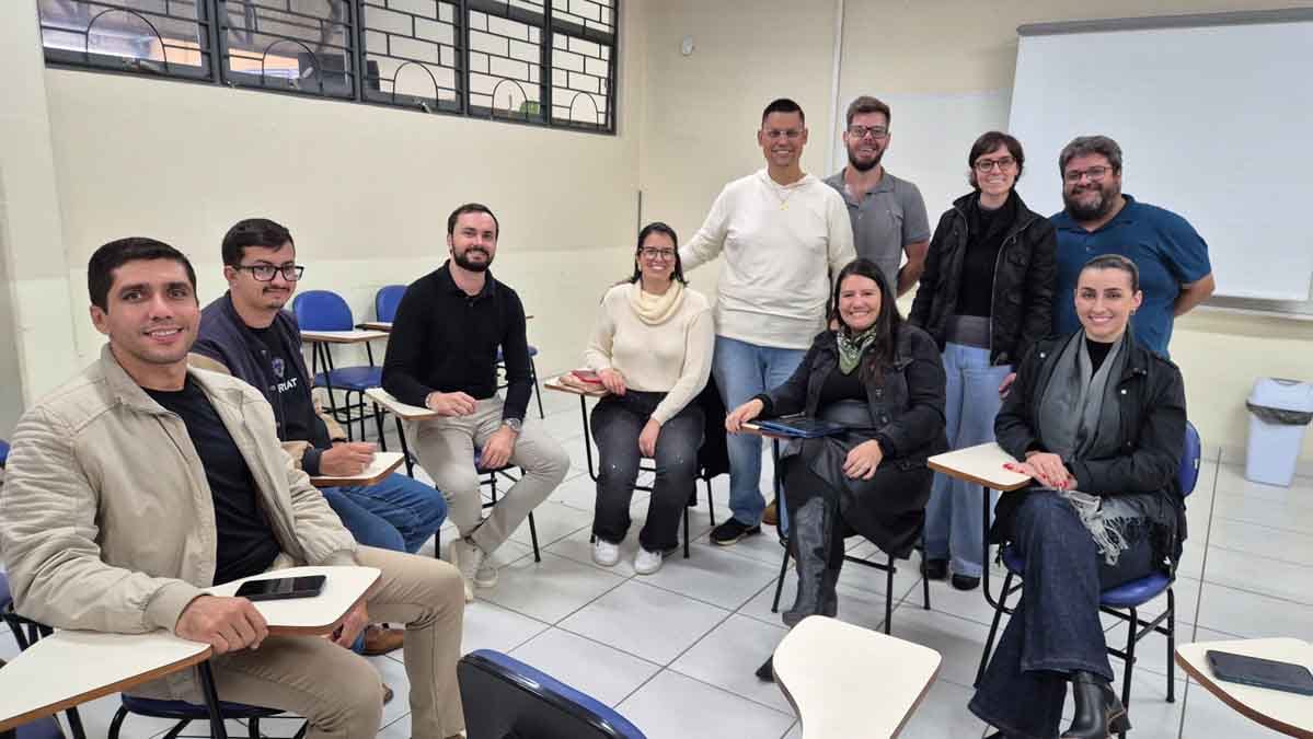 Fatec Ivaiporã promove Encontro Pedagógico com integração e lançamento do Vestibular de Inverno Direção, professores e colaboradores durante Encontro Pedagógico da Fatec Ivaiporã
