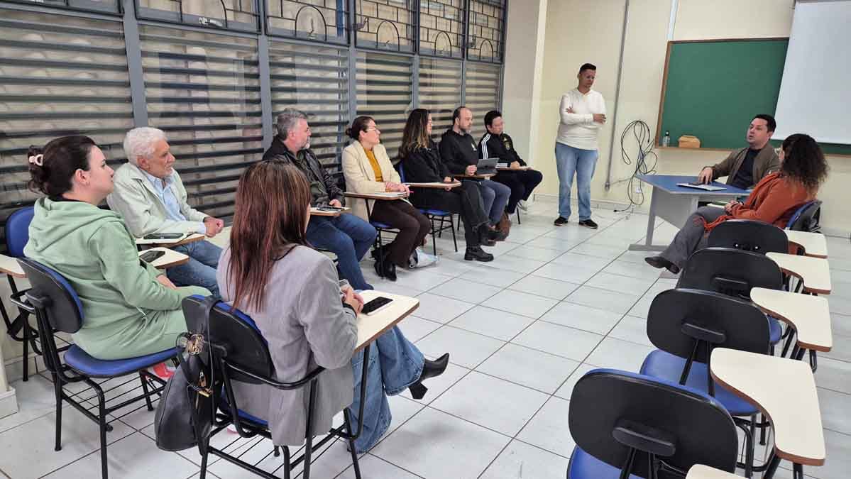 Fatec Ivaiporã promove Encontro Pedagógico com integração e lançamento do Vestibular de Inverno Direção, professores e colaboradores durante Encontro Pedagógico da Fatec Ivaiporã