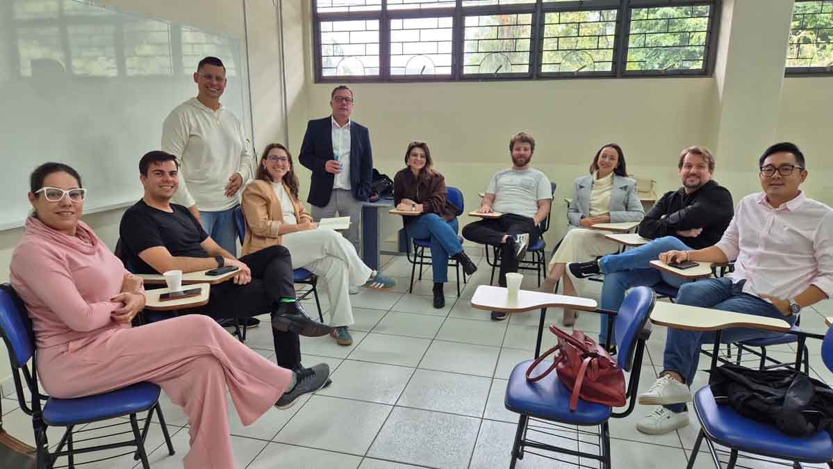 Fatec Ivaiporã promove Encontro Pedagógico com integração e lançamento do Vestibular de Inverno Direção, professores e colaboradores durante Encontro Pedagógico da Fatec Ivaiporã