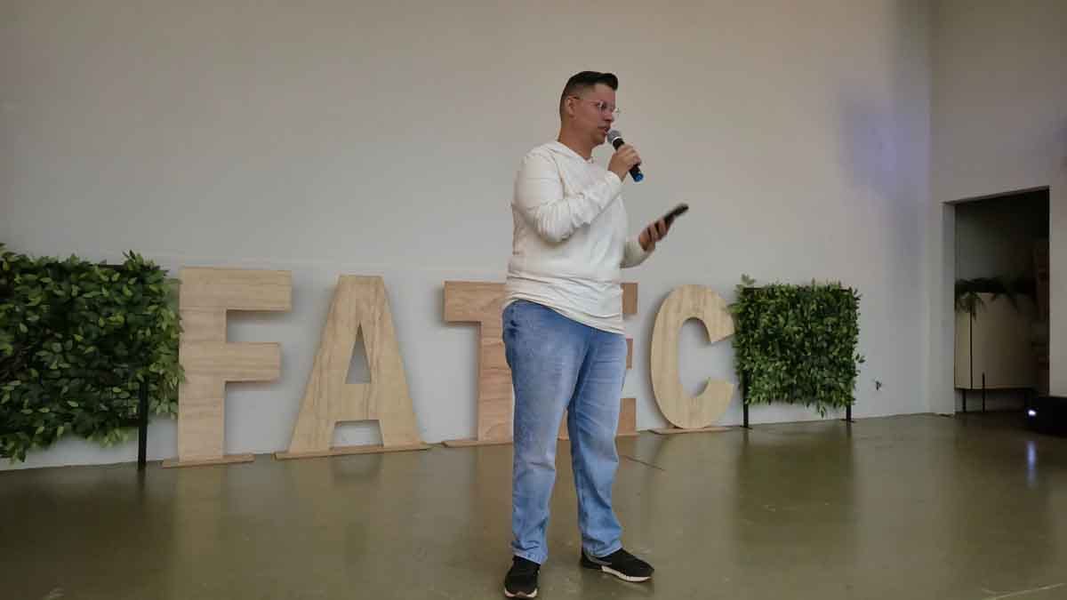 Fatec Ivaiporã promove Encontro Pedagógico com integração e lançamento do Vestibular de Inverno Direção, professores e colaboradores durante Encontro Pedagógico da Fatec Ivaiporã