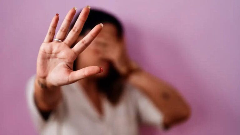 Mulher denuncia agressão do ex após discussão no Centro de Faxinal